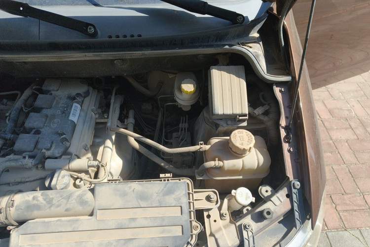 Used Wuling Hongguang 2018 1.5L Classic S Base Model Engine Bay Left