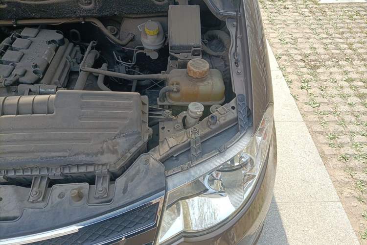Used Wuling Hongguang 2018 1.5L Classic S Base Model Engine Bay Left
