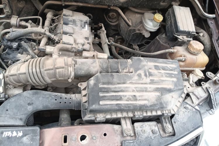Used Wuling Hongguang 2018 1.5L Classic S Standard Model Engine Bay Left