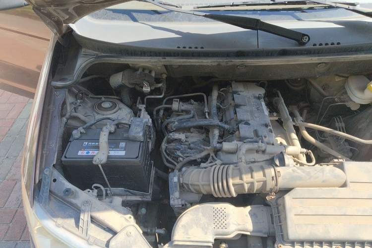Used Wuling Hongguang 2018 1.5L Classic S Base Model Engine Bay Right