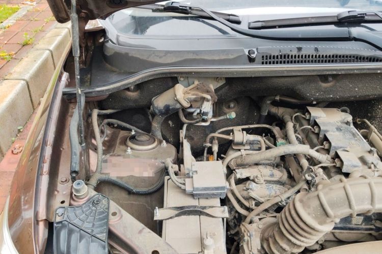 Used Wuling Hongguang 2018 1.5L S Comfort Model L2B Engine Bay Right