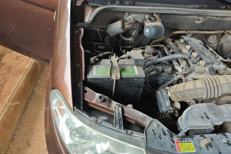 Used Wuling Hongguang 2018 1.5L Classic S Base Model Engine Bay Right
