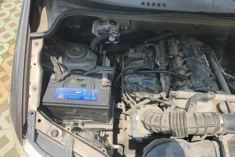 Used Wuling Hongguang 2018 1.5L Classic S Standard Model Engine Bay Right