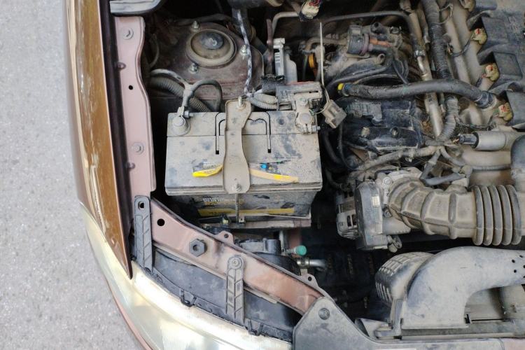 Used Wuling Hongguang 2018 1.5L Classic S Base Model Engine Bay Right