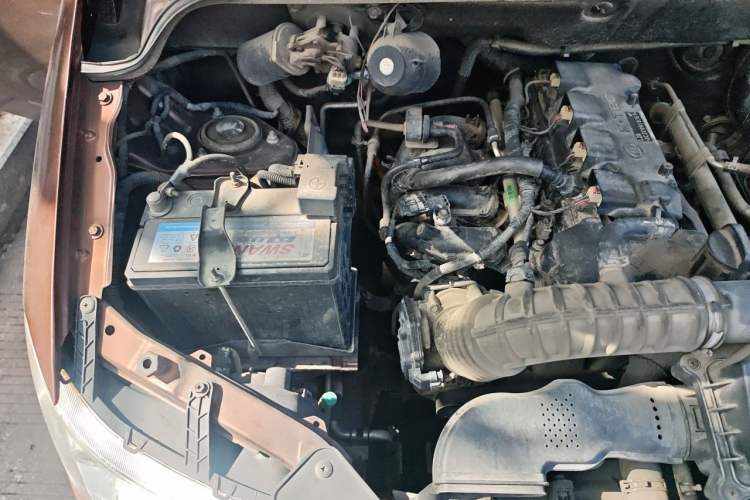 Used Wuling Hongguang 2018 1.5L Classic S Base Model Engine Bay Right