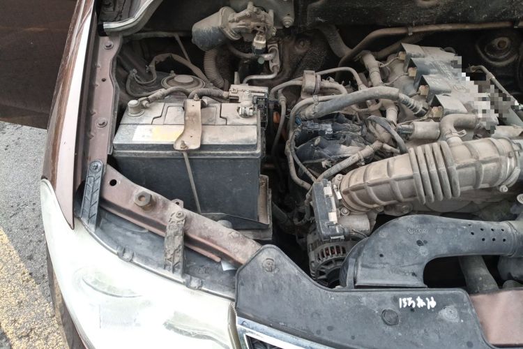 Used Wuling Hongguang 2018 1.5L Classic S Standard Model Engine Bay Right