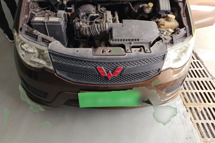 Used Wuling Hongguang 2018 1.2L Classic S Base Model Engine Bay