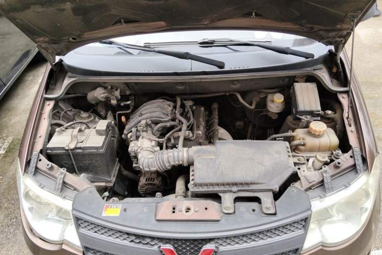 Used Wuling Hongguang 2018 1.2L Classic S Base Model Engine Bay