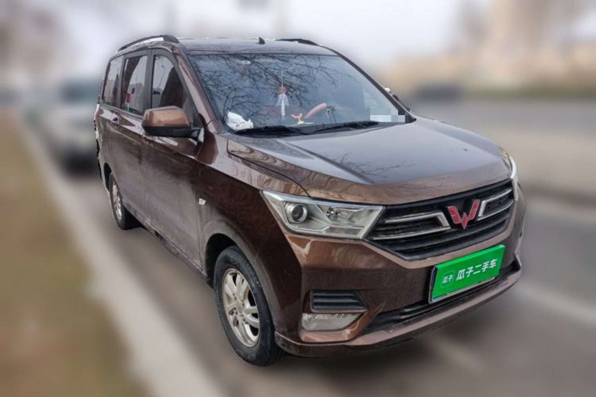 Used Wuling Hongguang 2018 1.5L S Comfort Model L2B Front Right 45 Deg