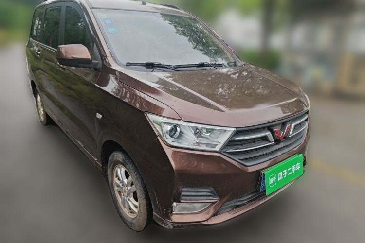Used Wuling Hongguang 2018 1.5L S Comfort Model L2B Front Right 45 Deg