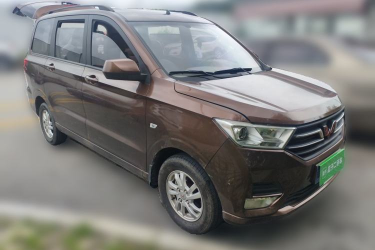 Used Wuling Hongguang 2018 1.5L S Comfort Model L2B Front Right 45 Deg