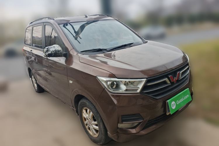 Used Wuling Hongguang 2018 1.5L S Comfort Model L2B Front Right 45 Deg