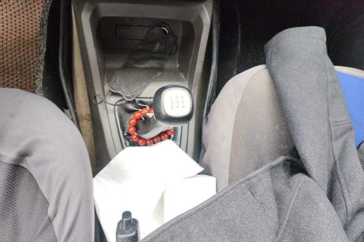 Used Wuling Hongguang 2018 1.5L S Standard Version L2B Gear Lever