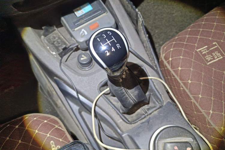 Used Wuling Hongguang 2018 1.5L Classic S Standard Model Gear Lever