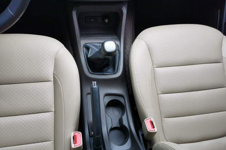 Used Wuling Hongguang 2018 1.5L S Comfort Model L2B Gear Lever