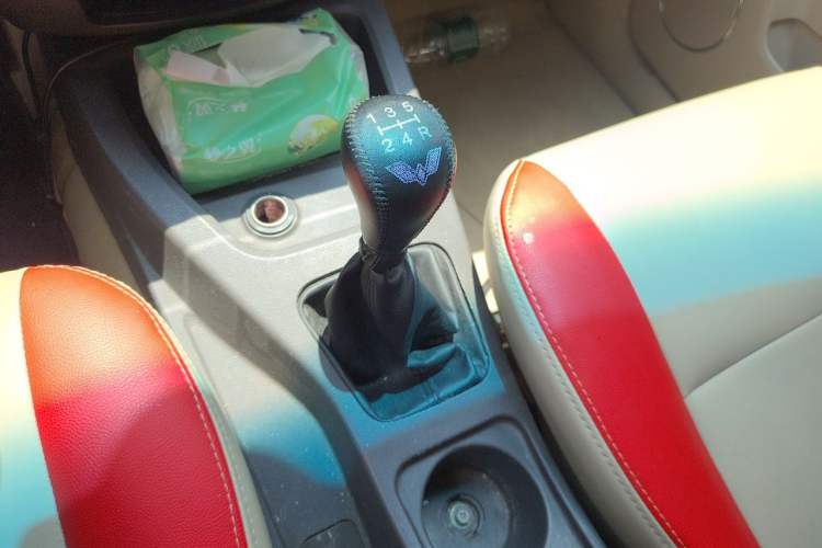 Used Wuling Hongguang 2018 1.5L Classic S Standard Model Gear Lever