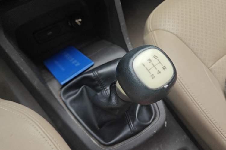 Used Wuling Hongguang 2018 1.5L S Comfort Model L2B Gear Lever