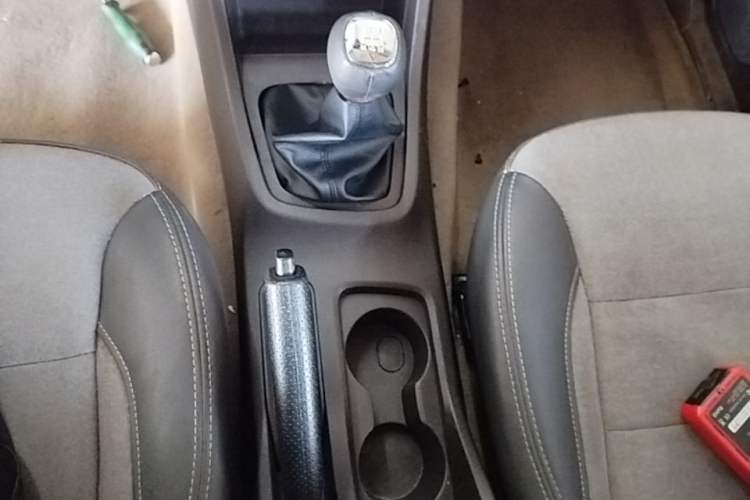 Used Wuling Hongguang 2018 1.5L S Standard Version L2B Gear Lever