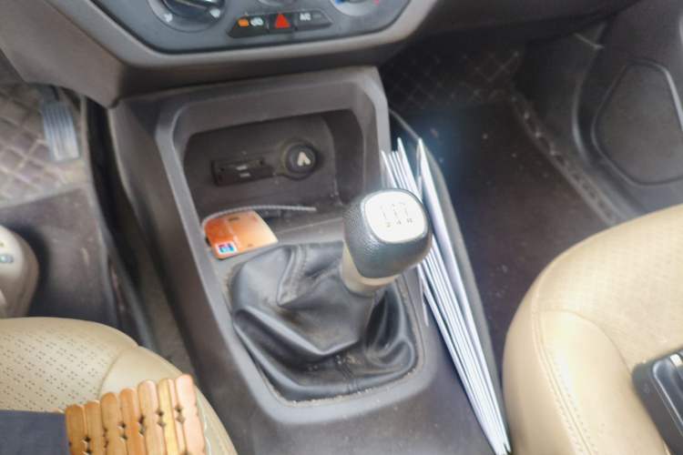 Used Wuling Hongguang 2018 1.5L S Comfort Model L2B Gear Lever