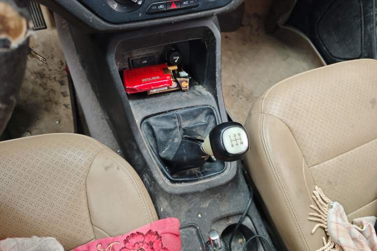 Used Wuling Hongguang 2018 1.5L S Comfort Model L2B Gear Lever
