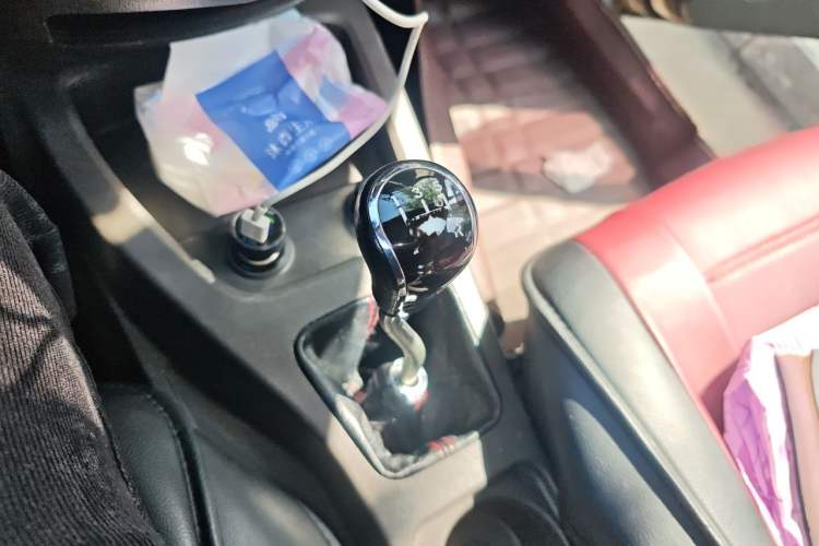 Used Wuling Hongguang 2018 1.5L Classic S Base Model Gear Lever