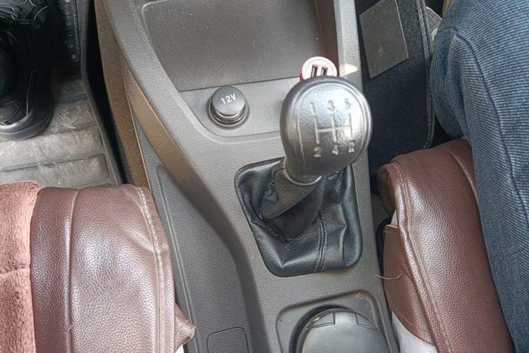 Used Wuling Hongguang 2018 1.5L Classic S Base Model Gear Lever