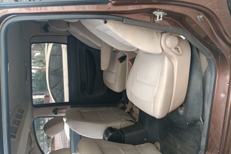 Used Wuling Hongguang 2018 1.5L S Standard Version L2B Interior 3