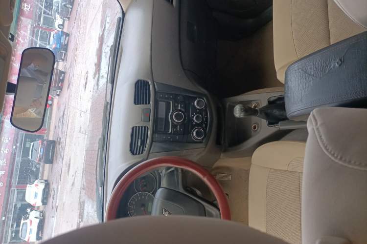 Used Wuling Hongguang 2018 1.5L S Standard Version L2B Interior 5