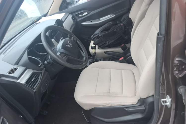 Used Wuling Hongguang 2018 1.5L S Standard Version L2B Left Front Seat