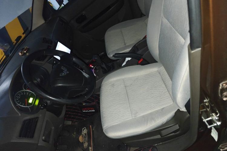 Used Wuling Hongguang 2018 1.5L Classic S Base Model Left Front Seat
