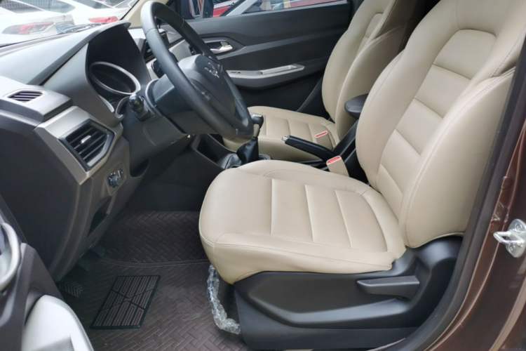 Used Wuling Hongguang 2018 1.5L S Comfort Model L2B Left Front Seat