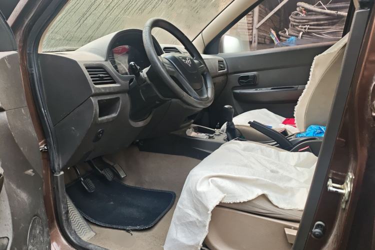 Used Wuling Hongguang 2018 1.5L Classic S Standard Model Left Front Seat