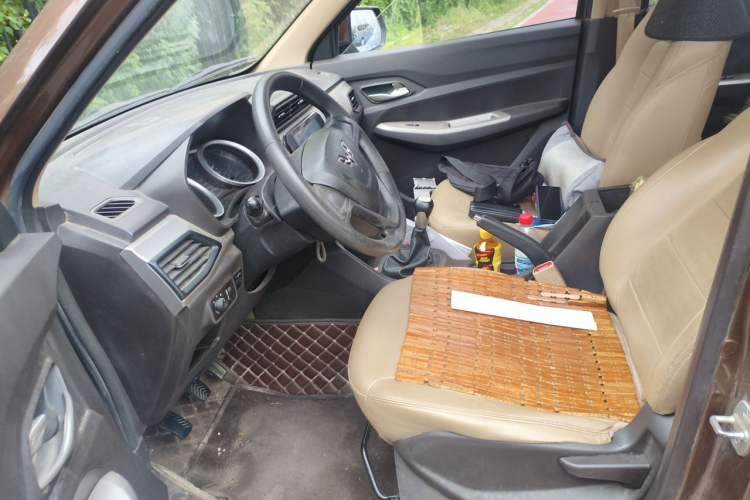 Used Wuling Hongguang 2018 1.5L S Comfort Model L2B Left Front Seat