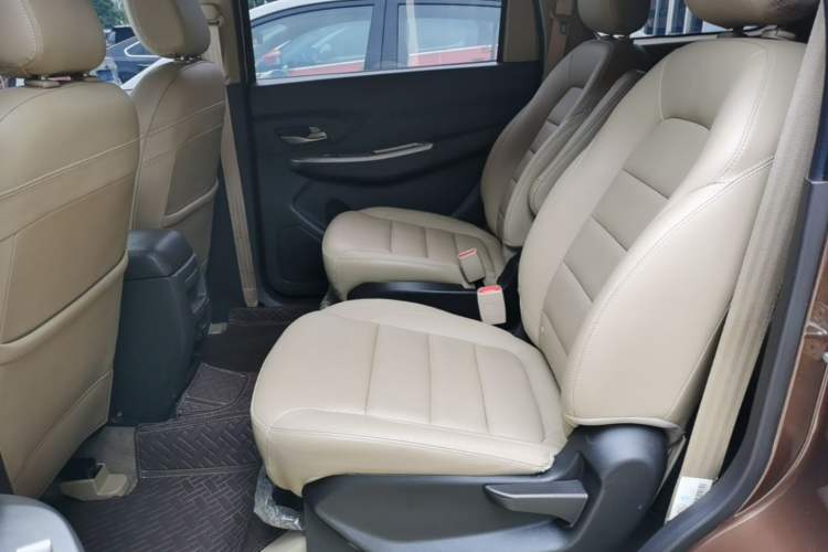 Used Wuling Hongguang 2018 1.5L S Comfort Model L2B Left Rear Seat