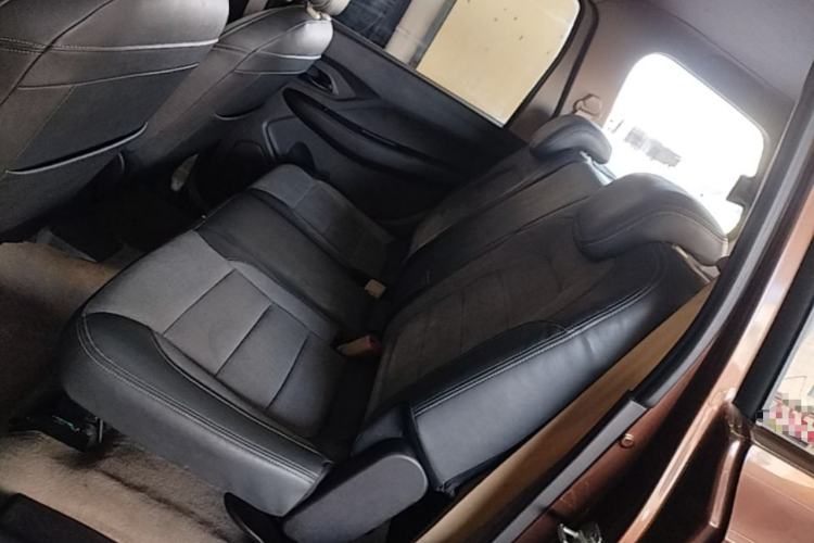 Used Wuling Hongguang 2018 1.5L S Standard Version L2B Left Rear Seat