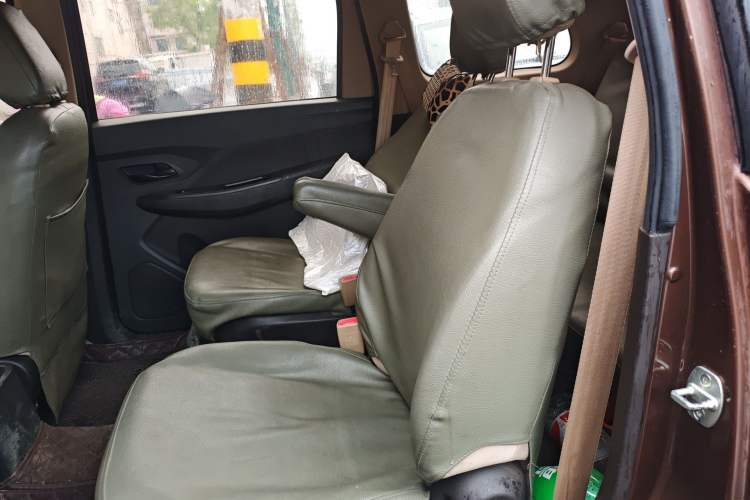 Used Wuling Hongguang 2018 1.5L S Standard Version L2B Left Rear Seat