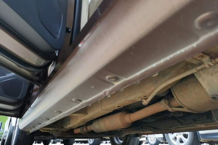 Used Wuling Hongguang 2018 1.5L S Comfort Model L2B Left Side Sill
