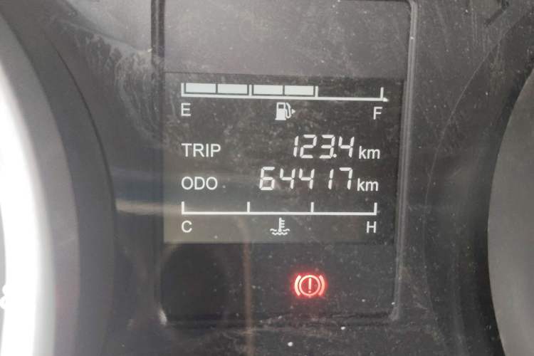 Used Wuling Hongguang 2018 1.5L S Comfort Model L2B Odometer Close Up