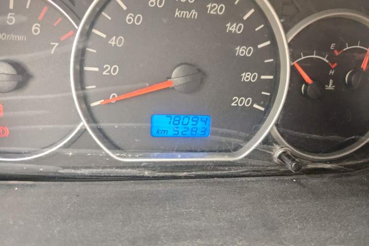 Used Wuling Hongguang 2018 1.5L Classic S Standard Model Odometer Close Up