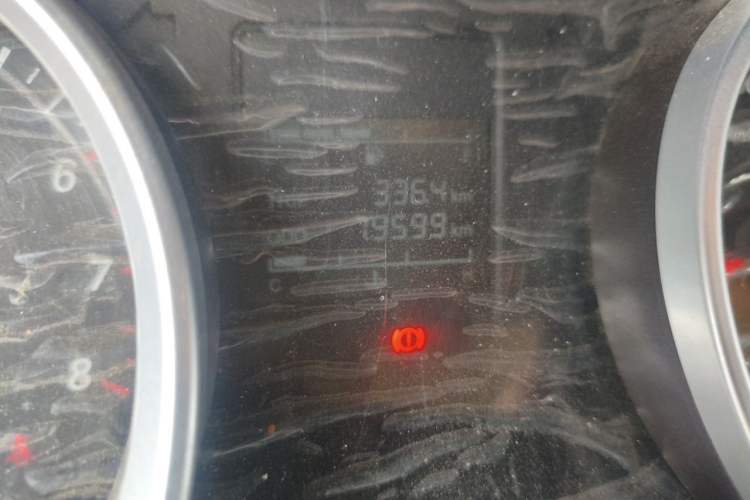 Used Wuling Hongguang 2018 1.5L S Comfort Model L2B Odometer Close Up