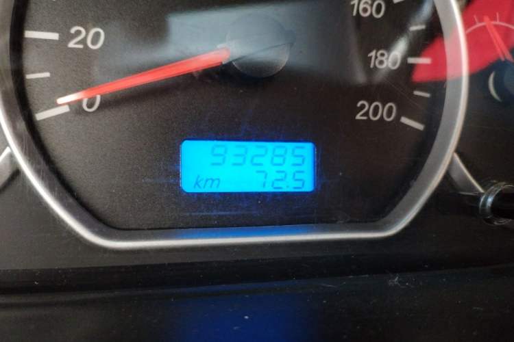 Used Wuling Hongguang 2018 1.5L Classic S Base Model Odometer Close Up