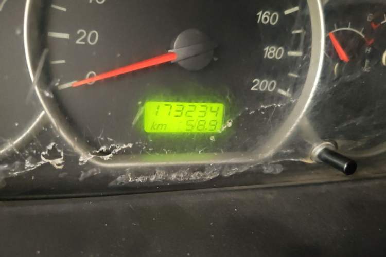 Used Wuling Hongguang 2018 1.2L Classic S Base Model Odometer Close Up