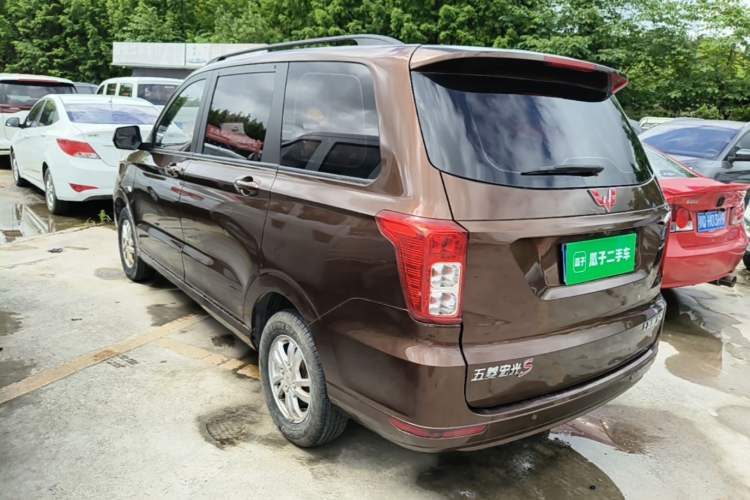 Used Wuling Hongguang 2018 1.5L S Comfort Model L2B Rear Left 45 Deg
