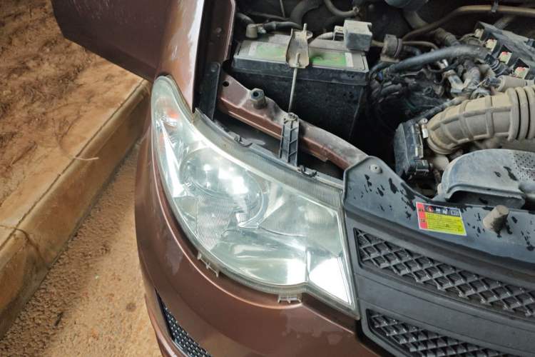 Used Wuling Hongguang 2018 1.5L Classic S Base Model Right Front Headlight