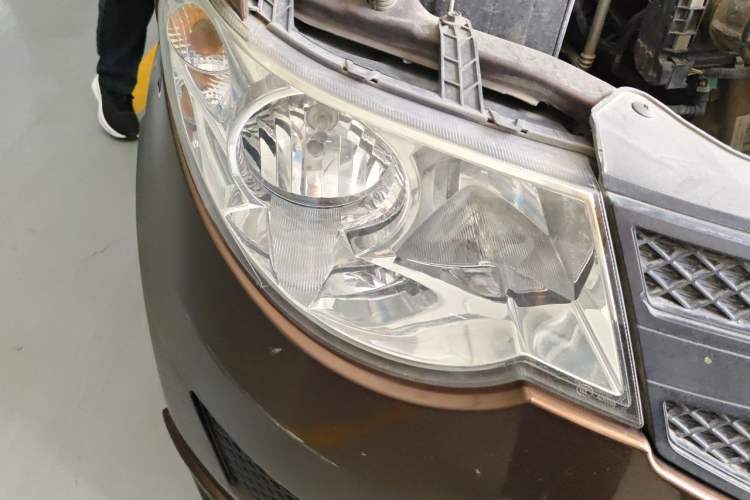Used Wuling Hongguang 2018 1.2L Classic S Base Model Right Front Headlight