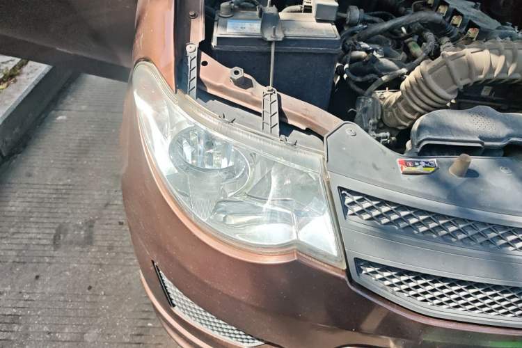 Used Wuling Hongguang 2018 1.5L Classic S Base Model Right Front Headlight