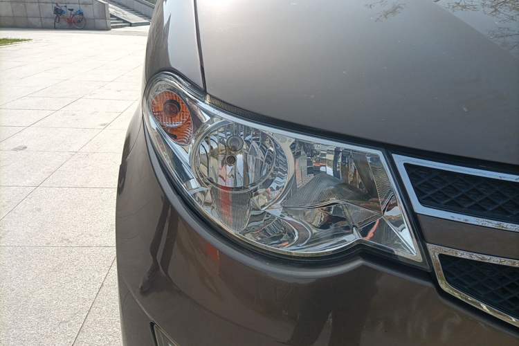 Used Wuling Hongguang 2018 1.5L Classic S Base Model Right Front Headlight