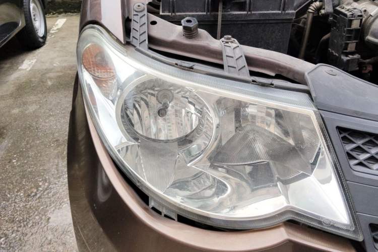 Used Wuling Hongguang 2018 1.2L Classic S Base Model Right Front Headlight