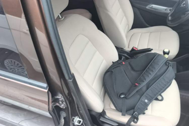 Used Wuling Hongguang 2018 1.5L S Standard Version L2B Right Front Seat