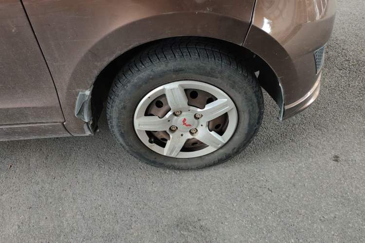 Used Wuling Hongguang 2018 1.2L Classic S Base Model Right Front Wheel Hub